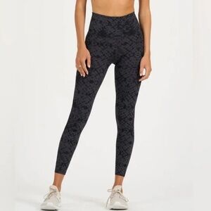 Vuori women’s leggings, size S